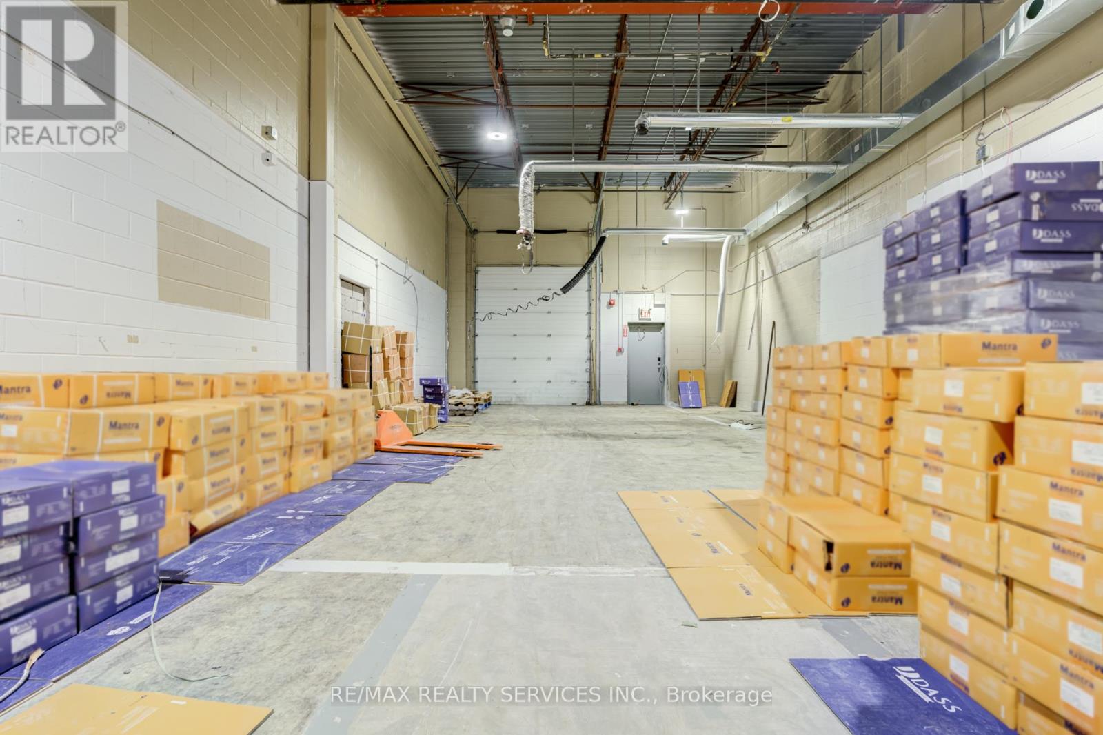 Photo 3 of 7 6660 Kennedy Road, Mississauga ON