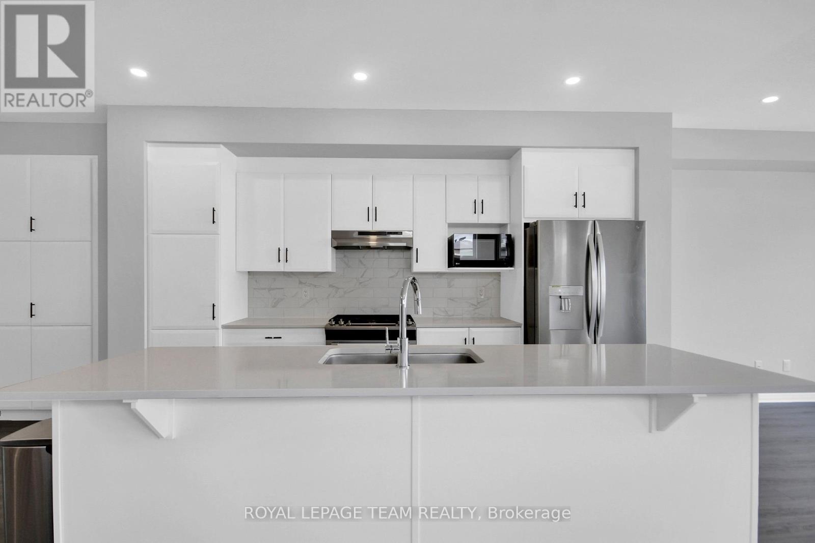 Photo 10 of 343 Cope Drive, Ottawa ON