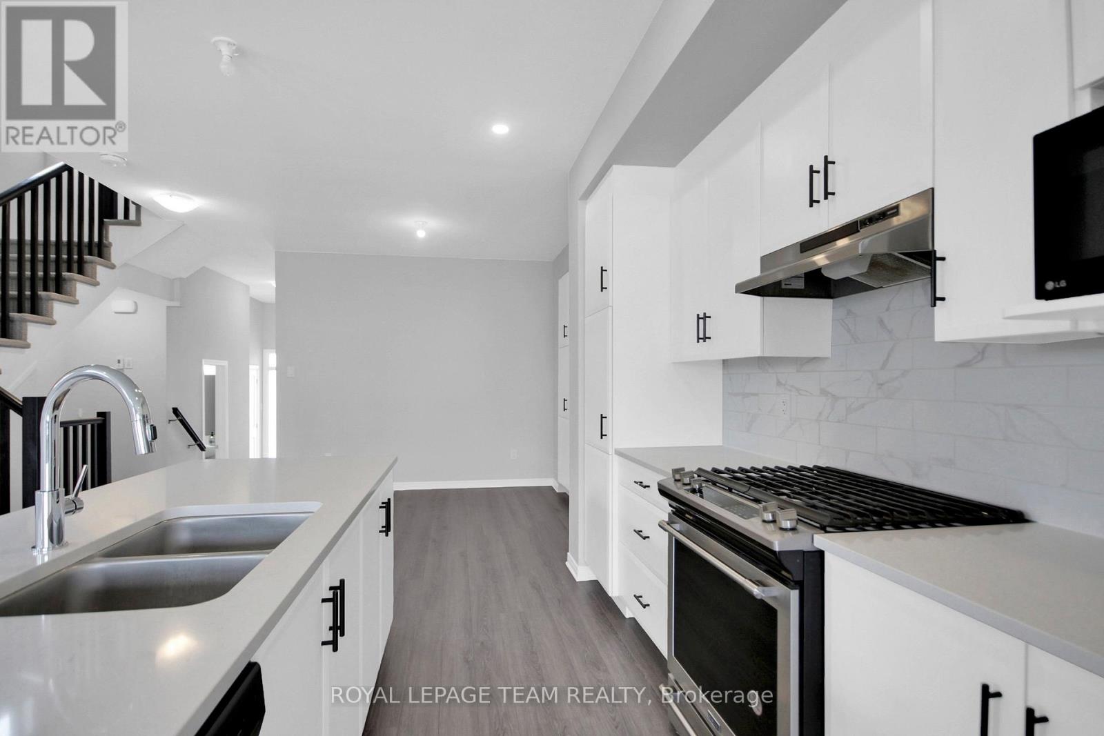 Photo 12 of 343 Cope Drive, Ottawa ON