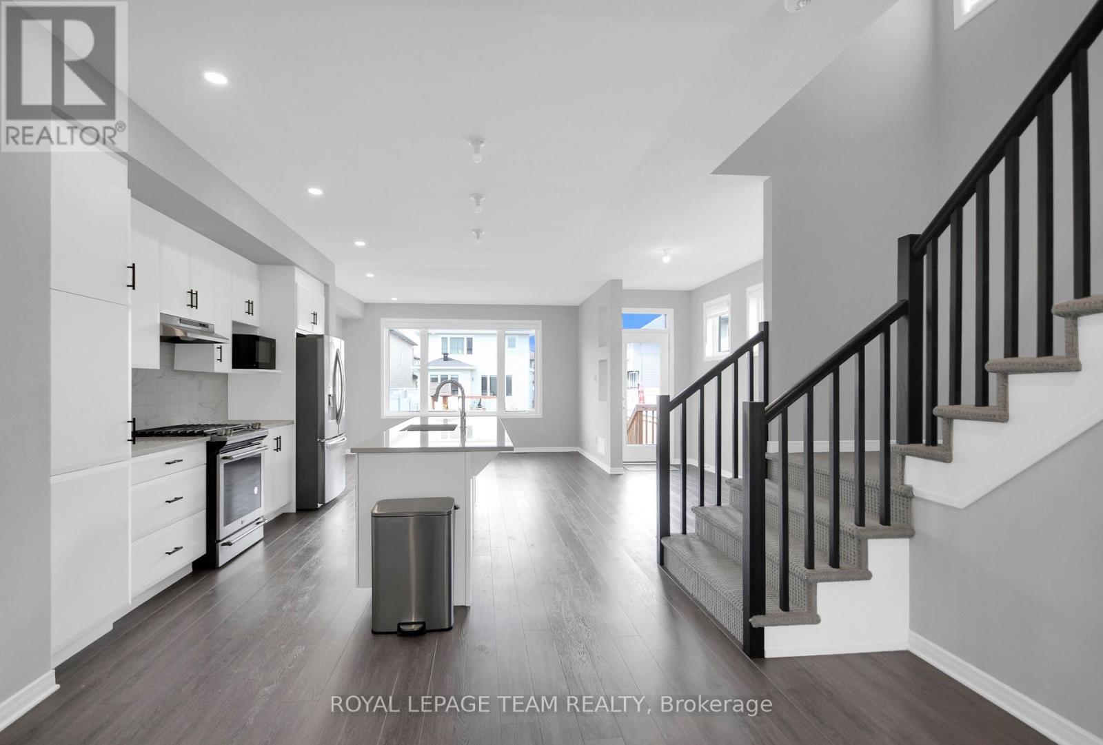 Photo 13 of 343 Cope Drive, Ottawa ON