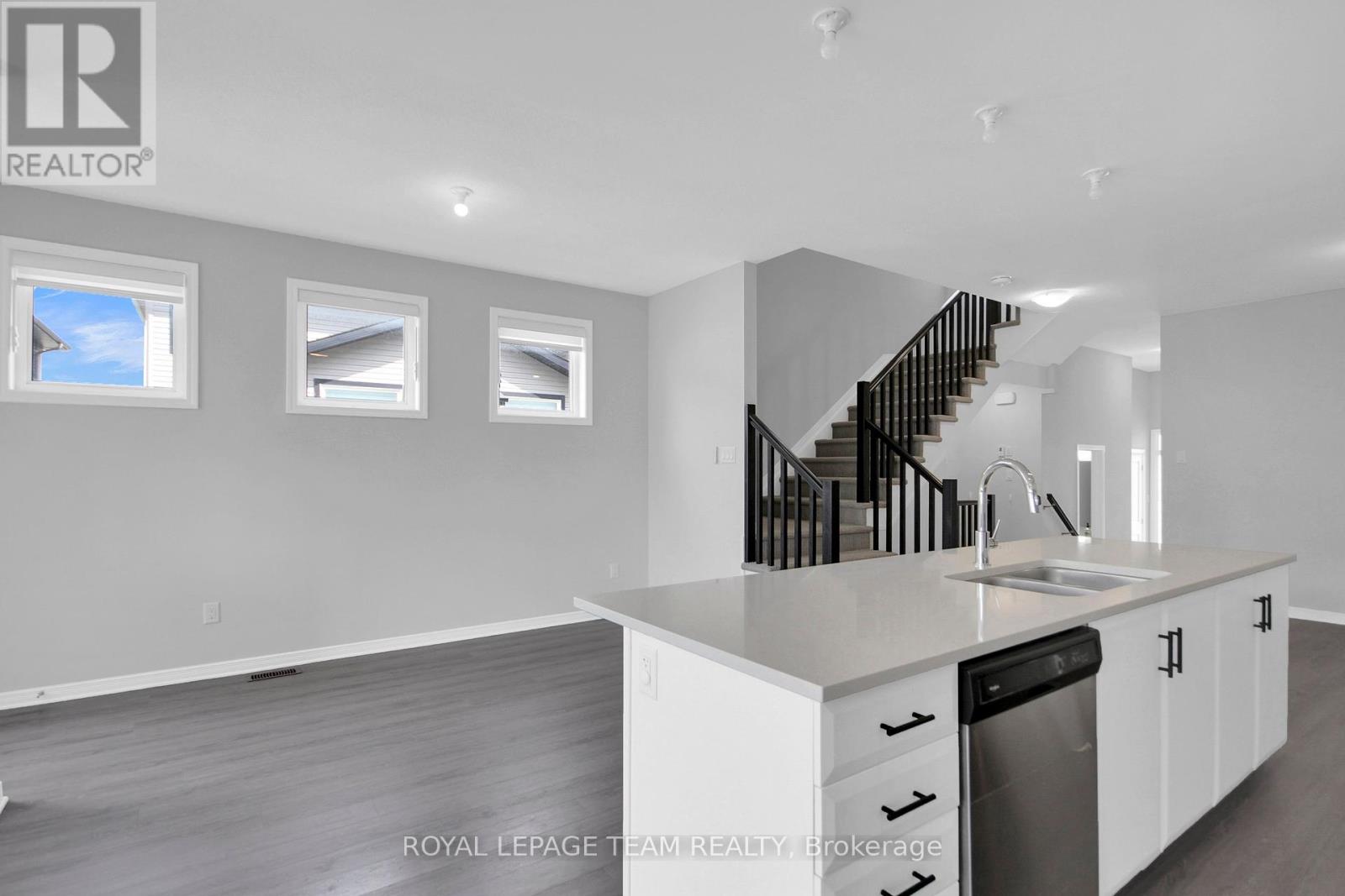 Photo 14 of 343 Cope Drive, Ottawa ON