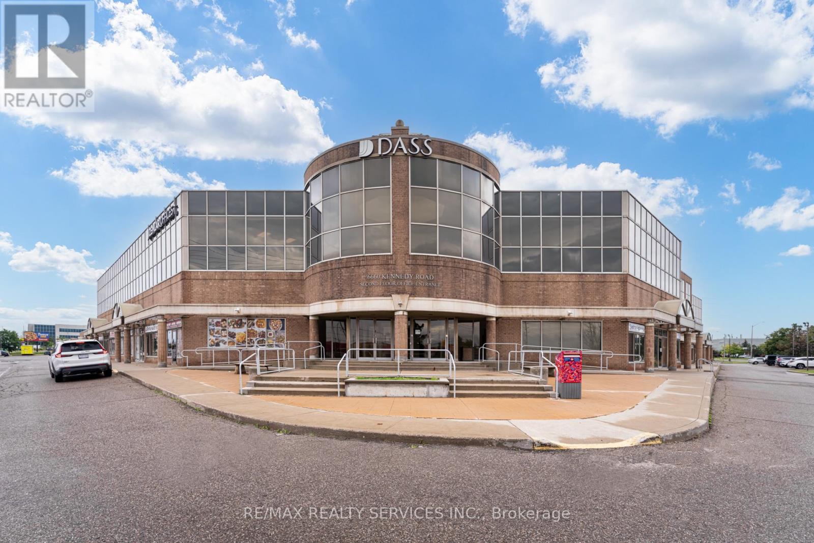 Photo 1 of 7 6660 Kennedy Road, Mississauga ON
