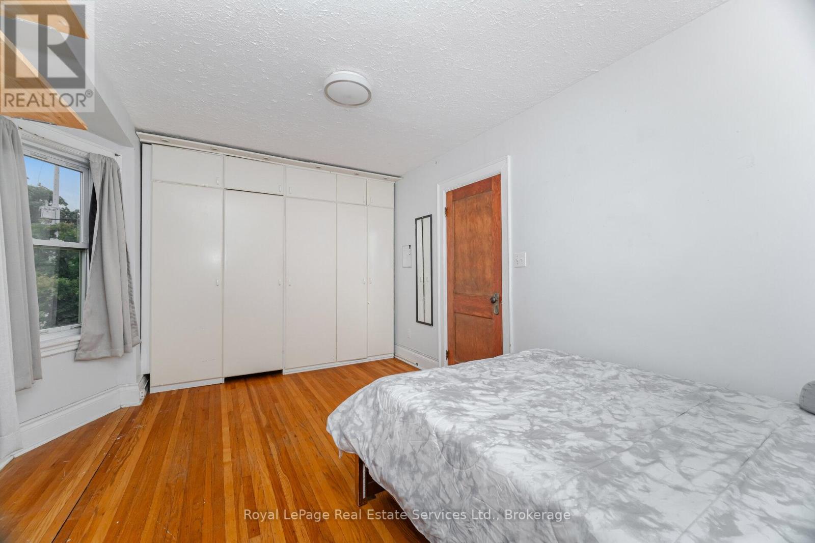 Photo 20 of 21 Paisley Avenue S, Hamilton ON