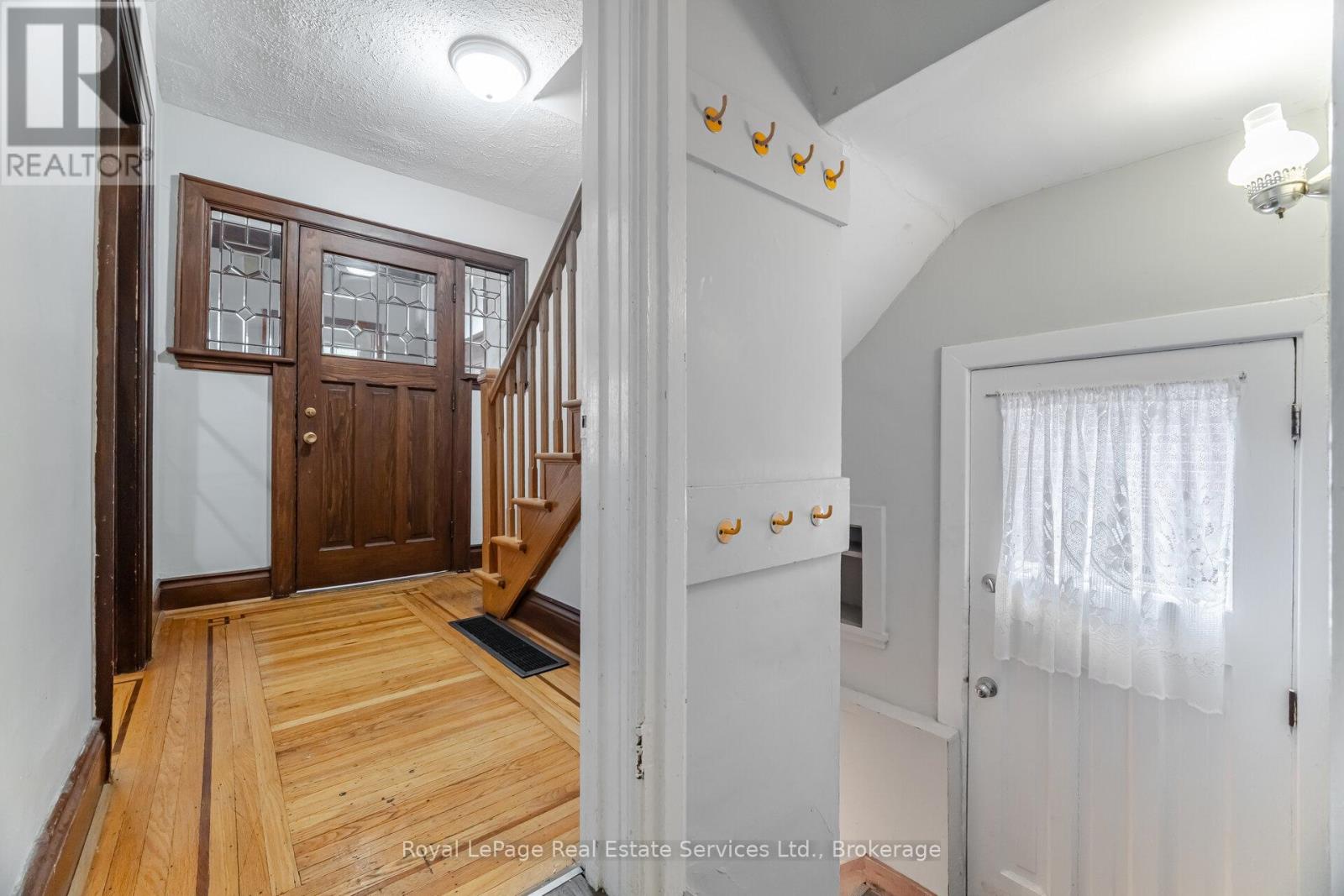 Photo 29 of 21 Paisley Avenue S, Hamilton ON