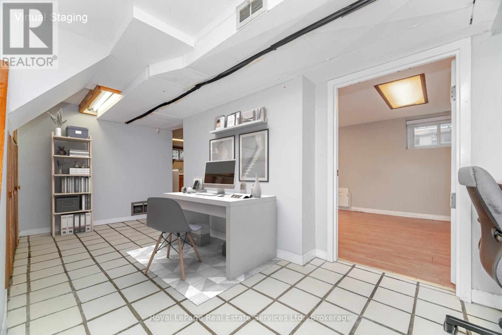 Photo 31 of 21 Paisley Avenue S, Hamilton ON