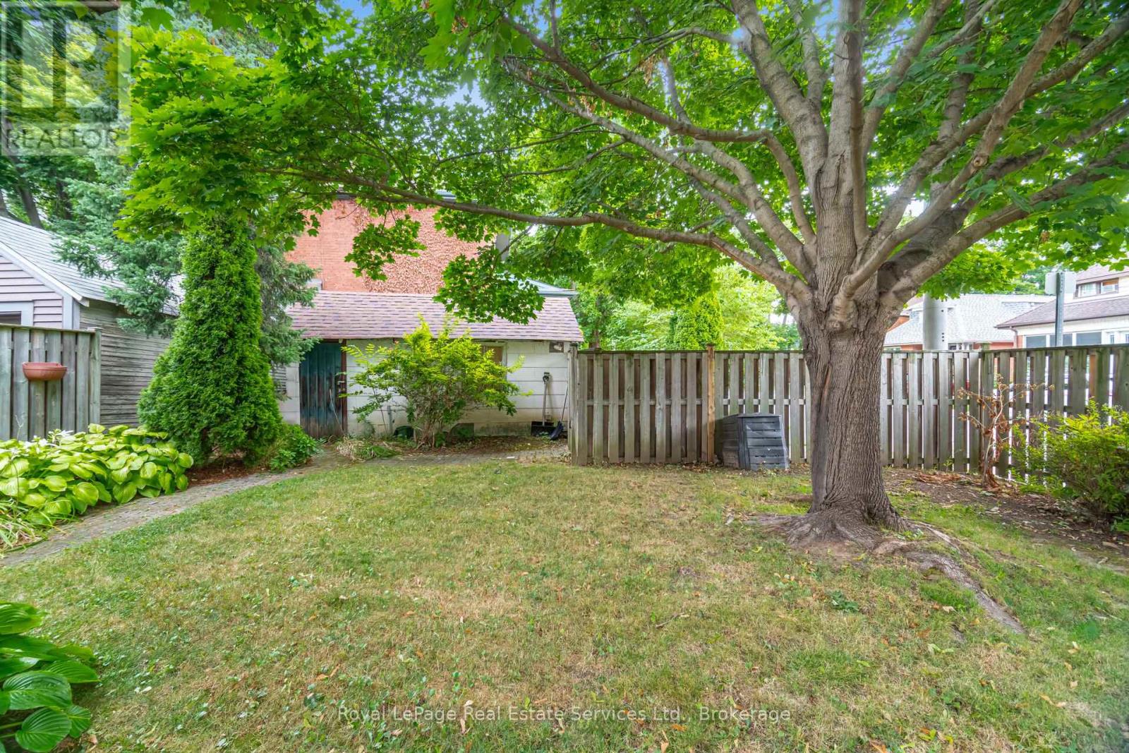 Photo 42 of 21 Paisley Avenue S, Hamilton ON