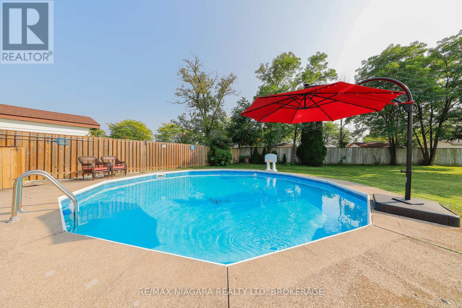 Photo 36 of 18 Roxborough Court, St Catharines ON