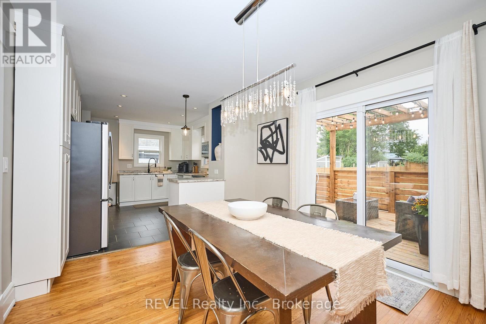 Photo 15 of 5849 Symmes Street, Niagara Falls ON