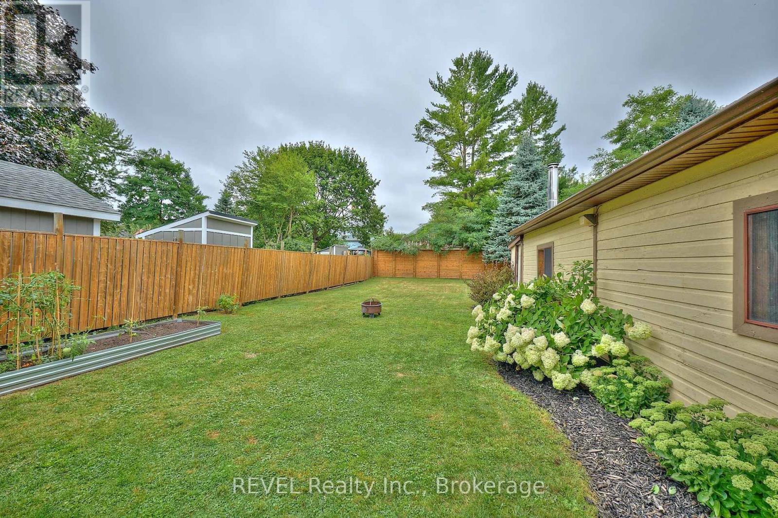 Photo 36 of 5849 Symmes Street, Niagara Falls ON