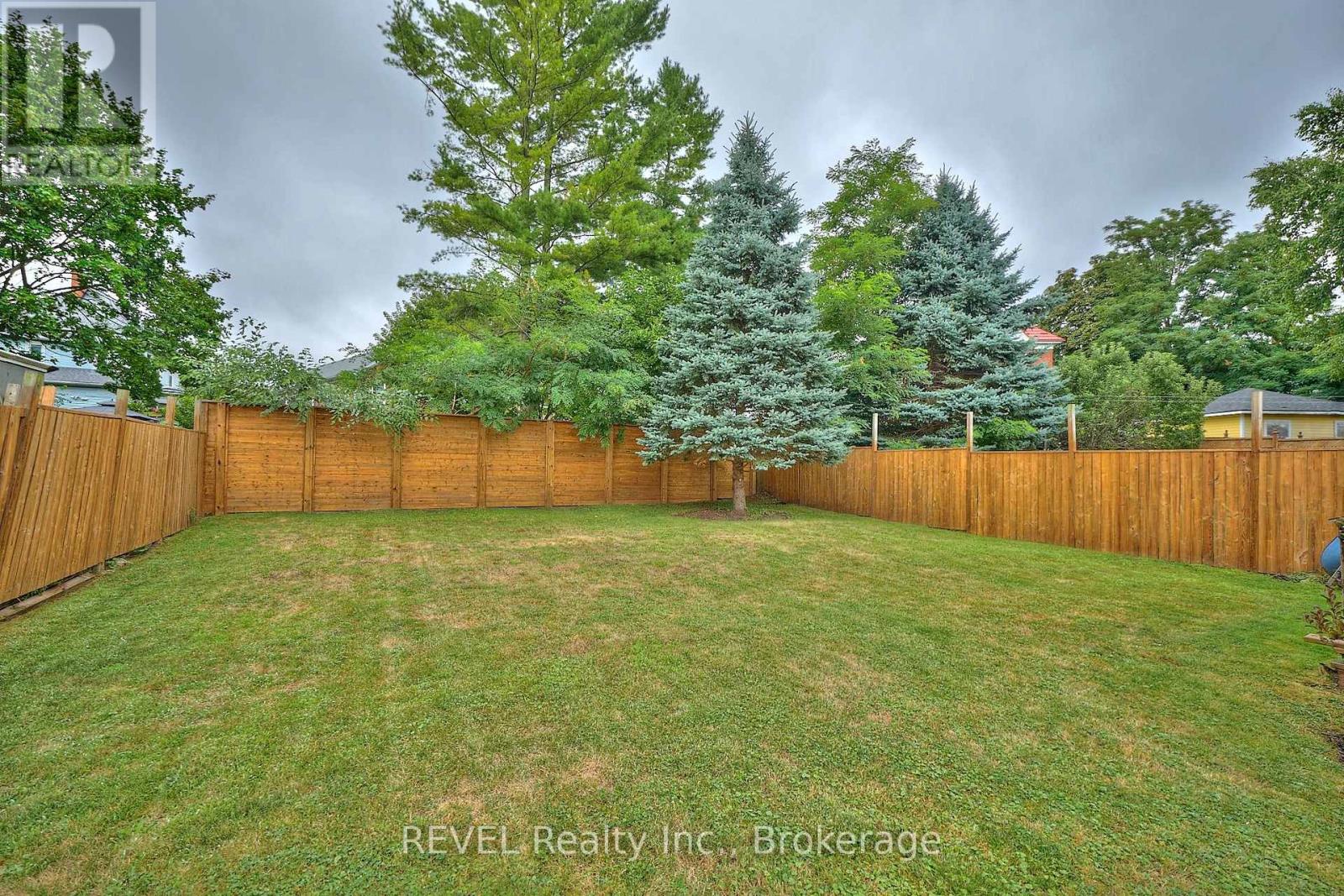 Photo 39 of 5849 Symmes Street, Niagara Falls ON