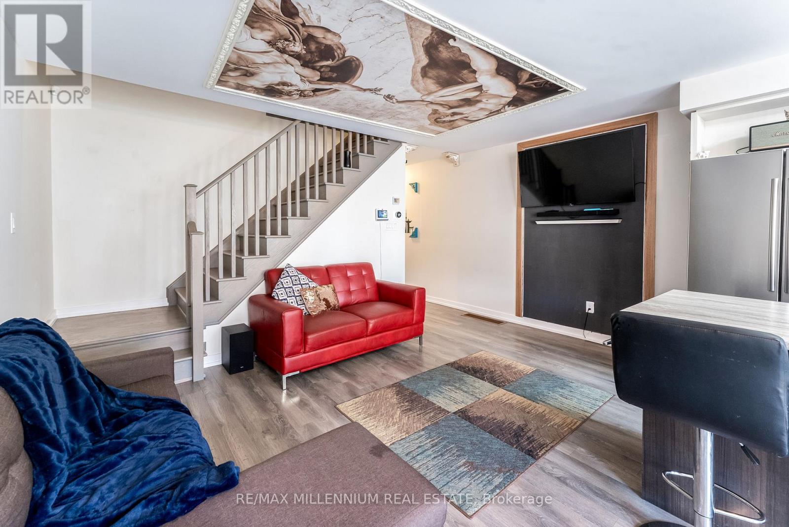 Photo 10 of 494 Queen Mary Drive, Brampton ON