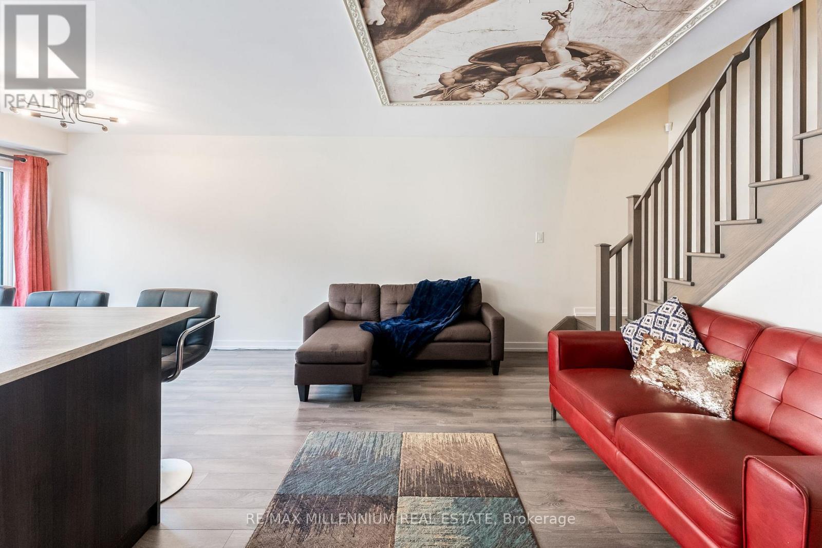 Photo 7 of 494 Queen Mary Drive, Brampton ON