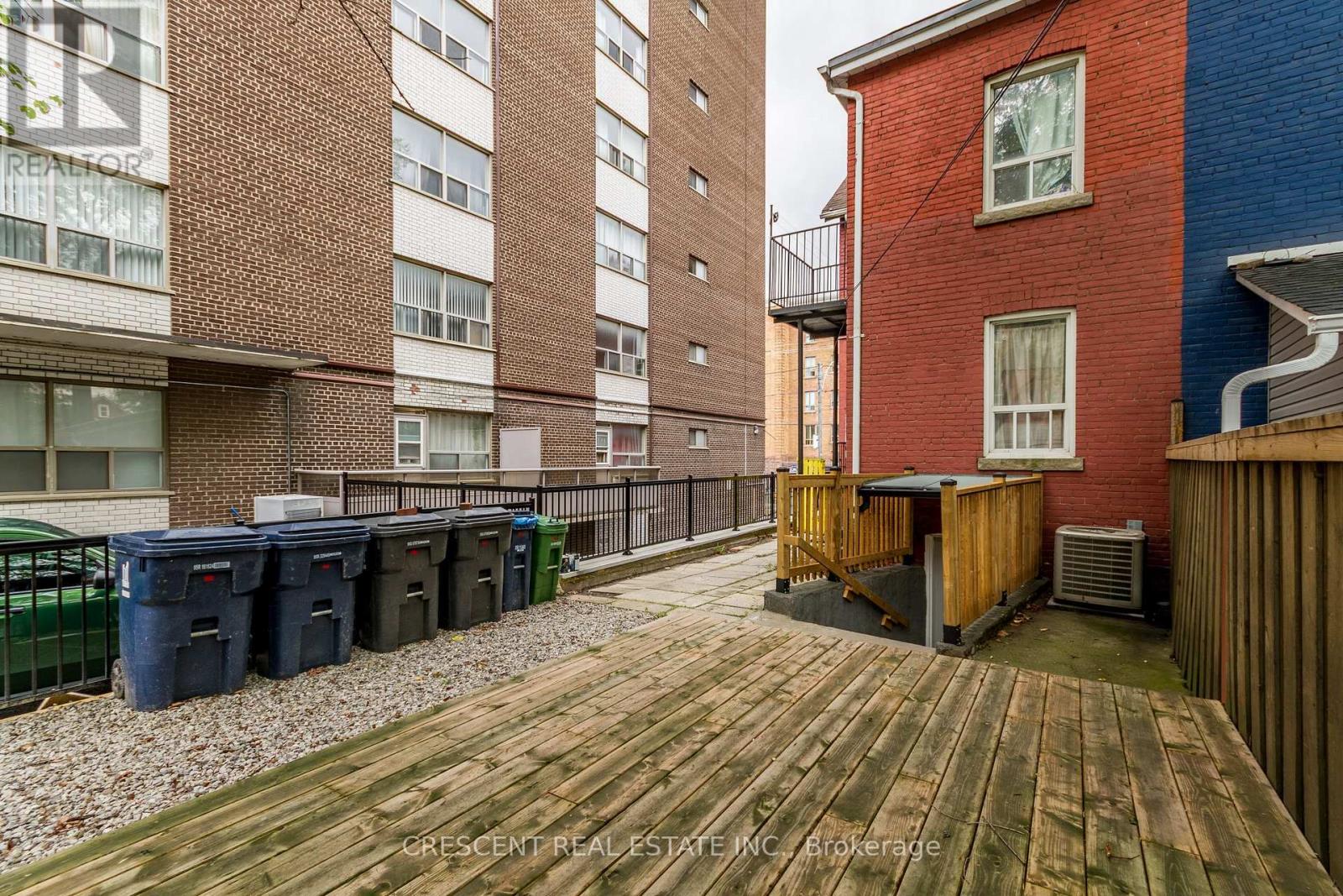 Photo 33 of Upper 1409 King Street W, Toronto ON