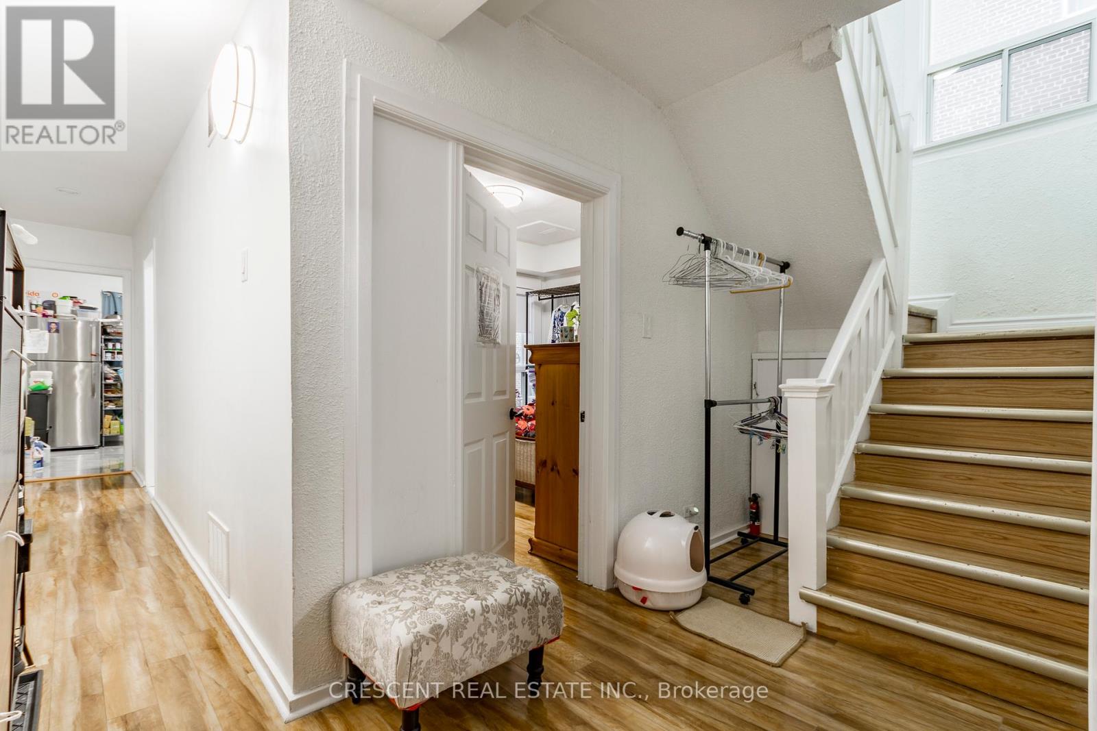 Photo 5 of Upper 1409 King Street W, Toronto ON