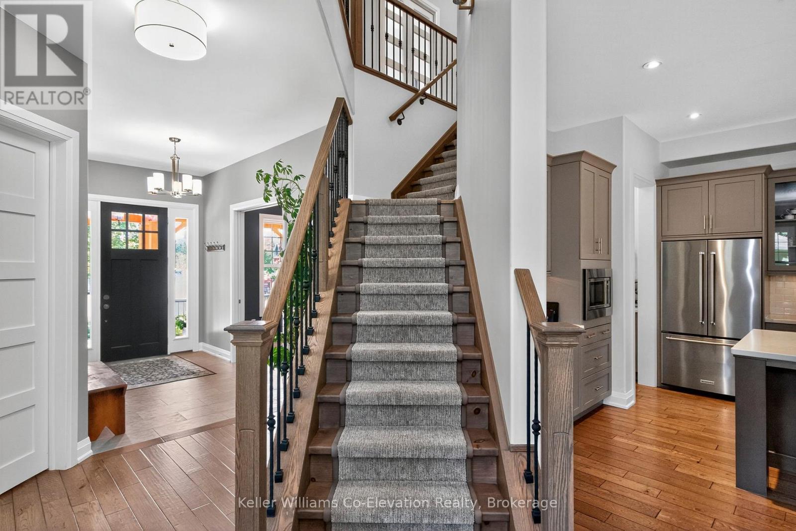 Photo 10 of 16 Ridgewood Court, Oromedonte ON