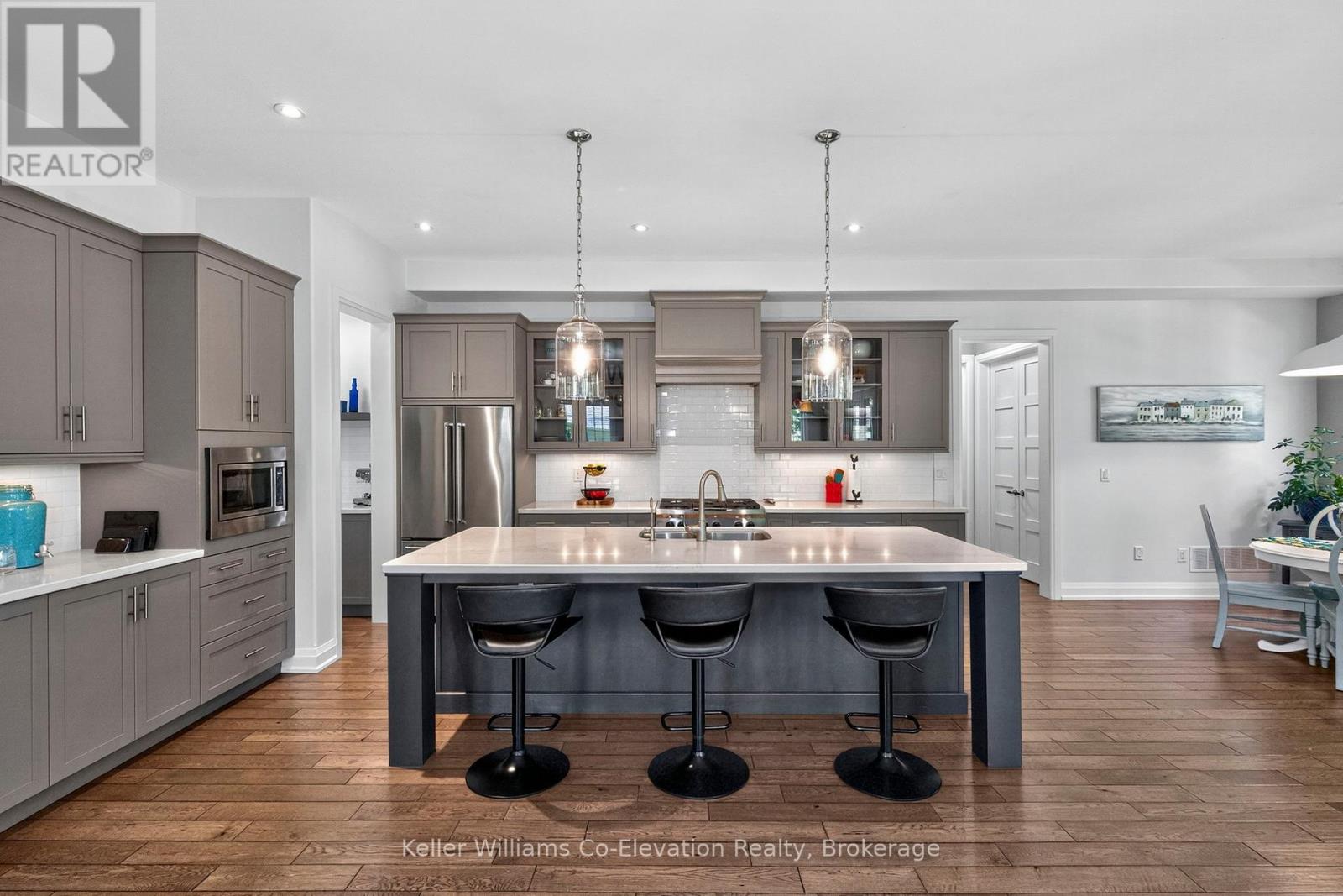 Photo 14 of 16 Ridgewood Court, Oromedonte ON