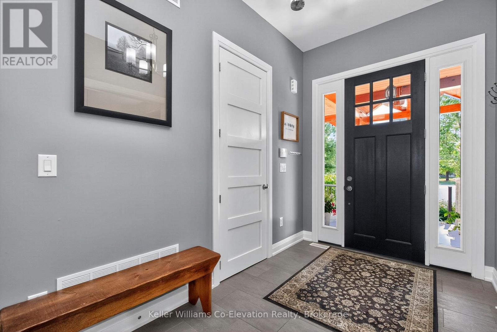 Photo 8 of 16 Ridgewood Court, Oromedonte ON