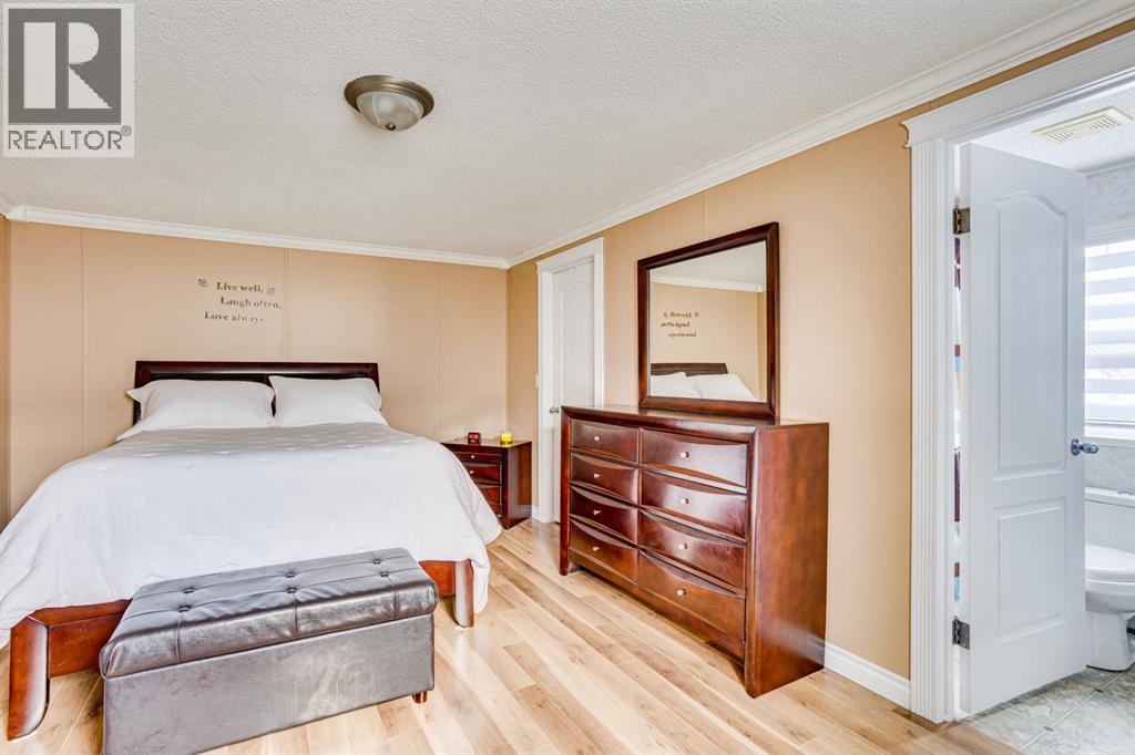 Photo 10 of 165 Mitchell Drive, Fort Mcmurray AB