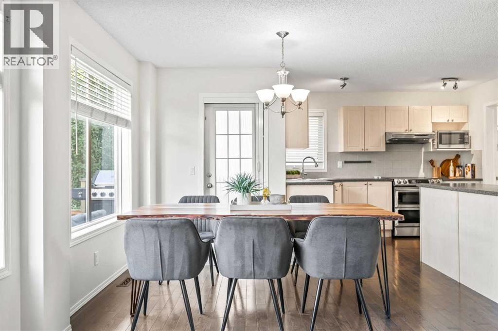 Photo 15 of 91 Copperfield Crescent Se, Calgary AB