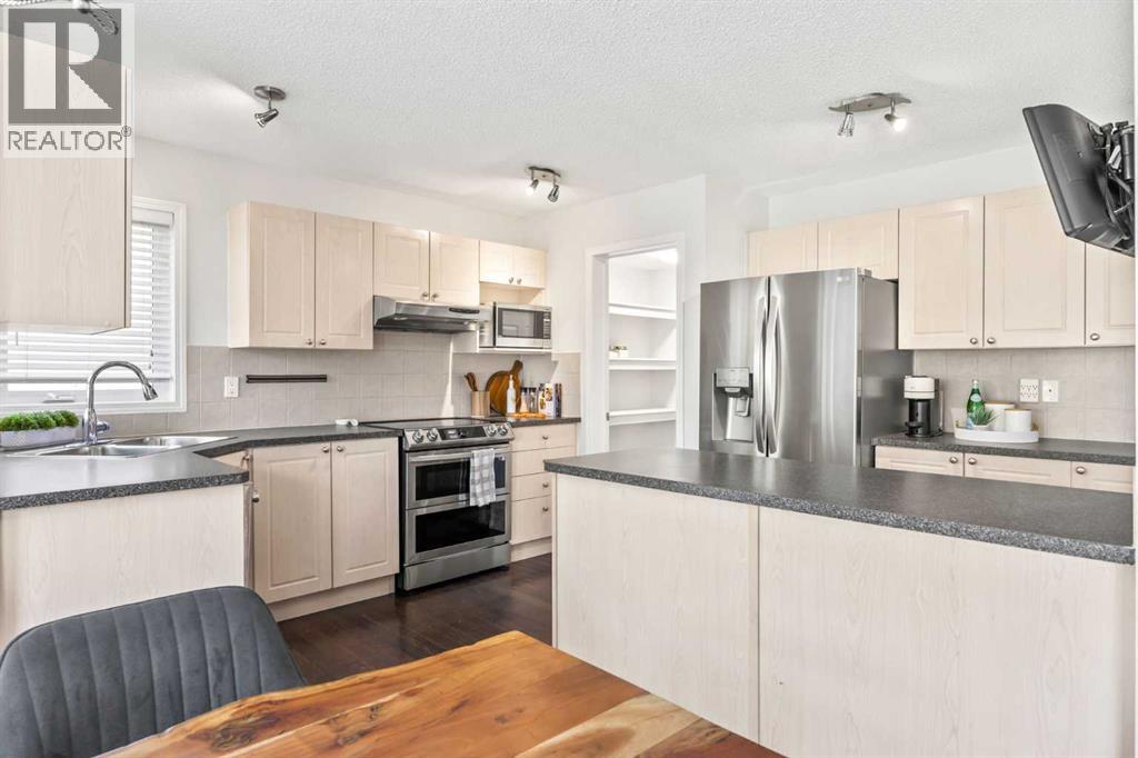 Photo 16 of 91 Copperfield Crescent Se, Calgary AB