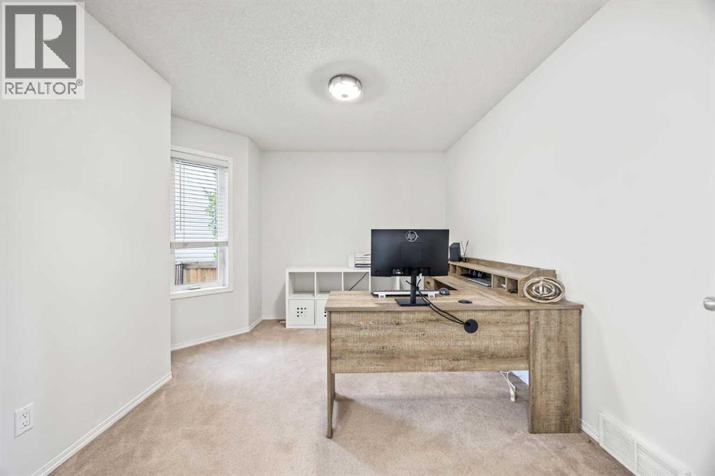 Photo 8 of 91 Copperfield Crescent Se, Calgary AB