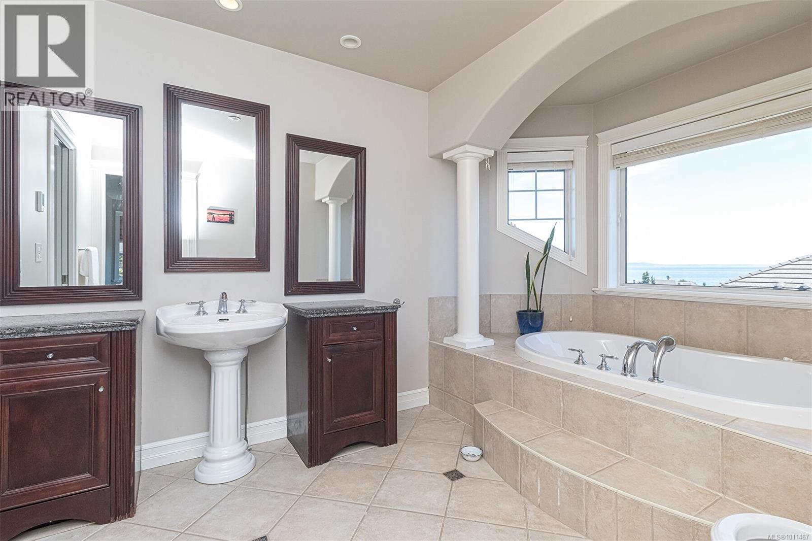 Photo 36 of 4566 Gordon Point Dr, Saanich BC