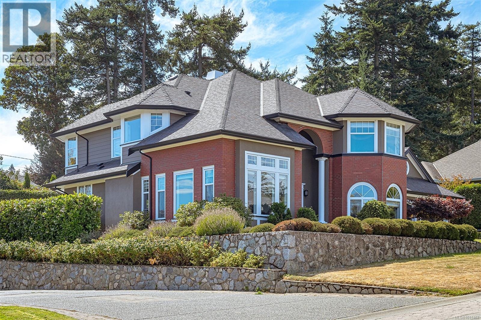 Photo 6 of 4566 Gordon Point Dr, Saanich BC