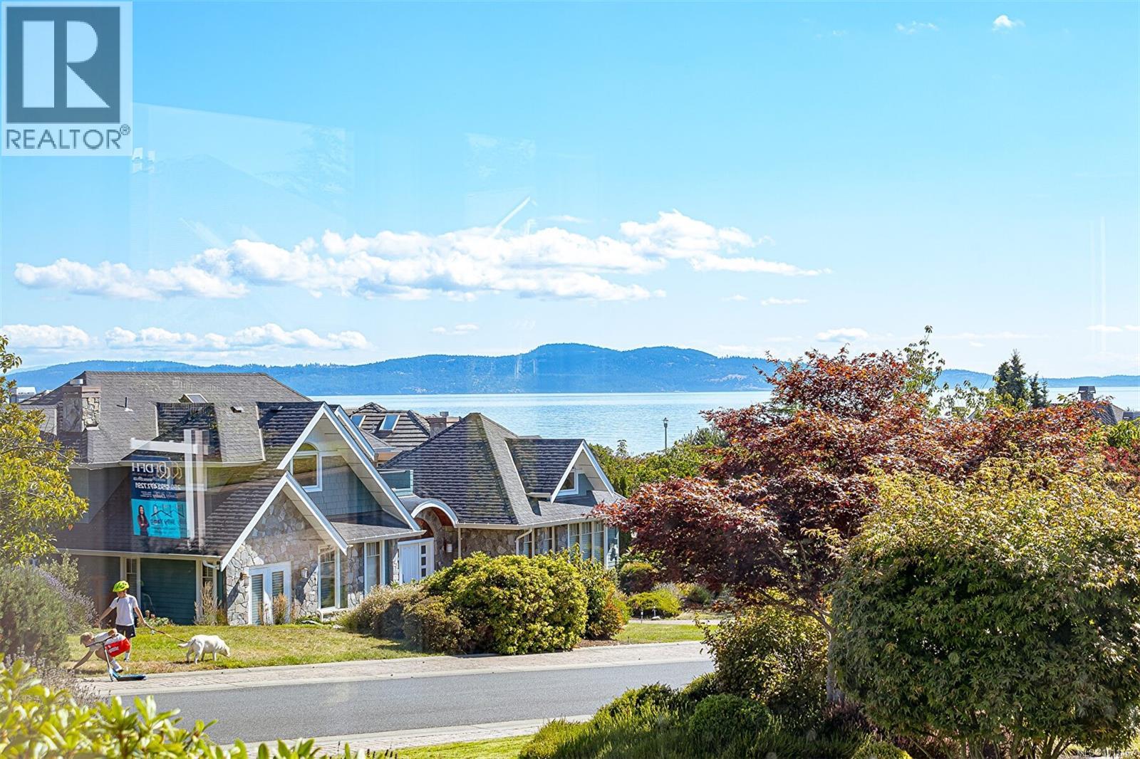 Photo 40 of 4566 Gordon Point Dr, Saanich BC