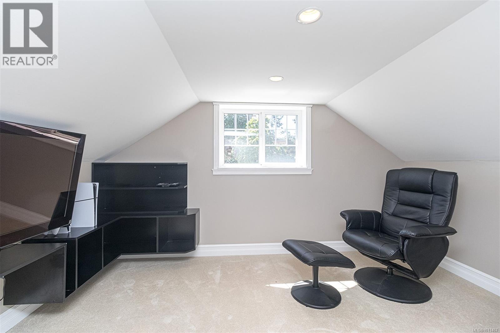 Photo 47 of 4566 Gordon Point Dr, Saanich BC