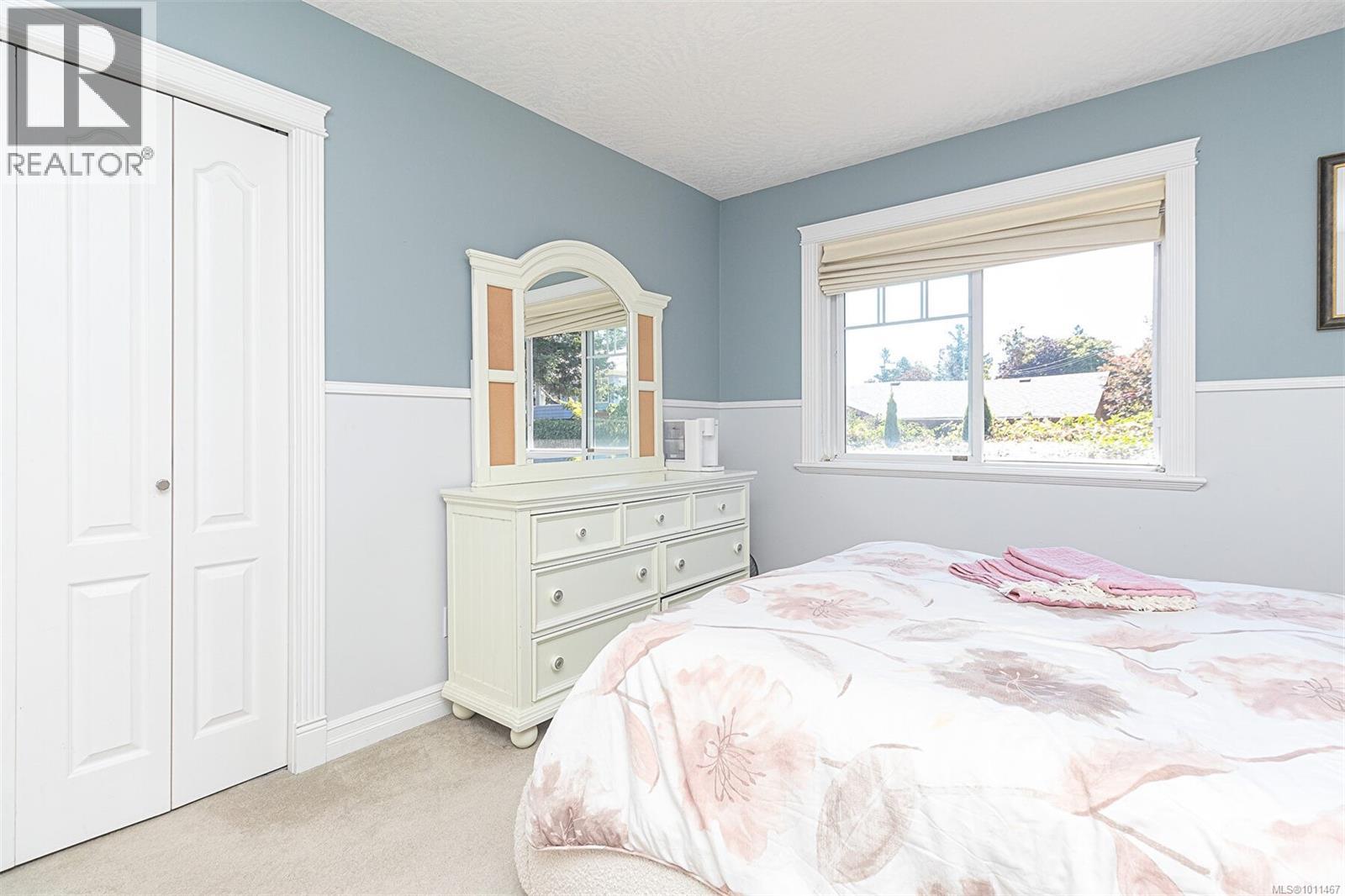 Photo 33 of 4566 Gordon Point Dr, Saanich BC