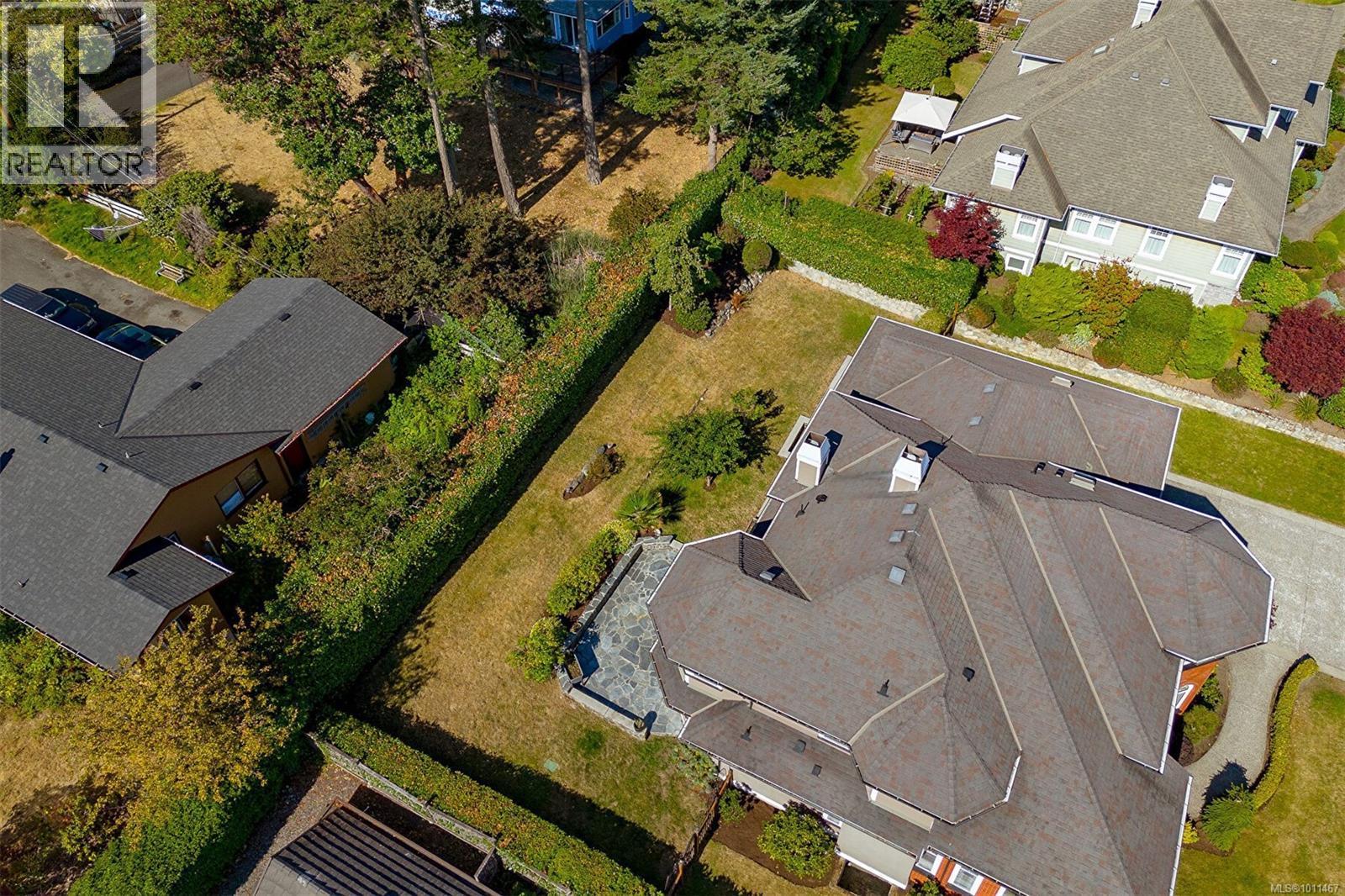 Photo 34 of 4566 Gordon Point Dr, Saanich BC