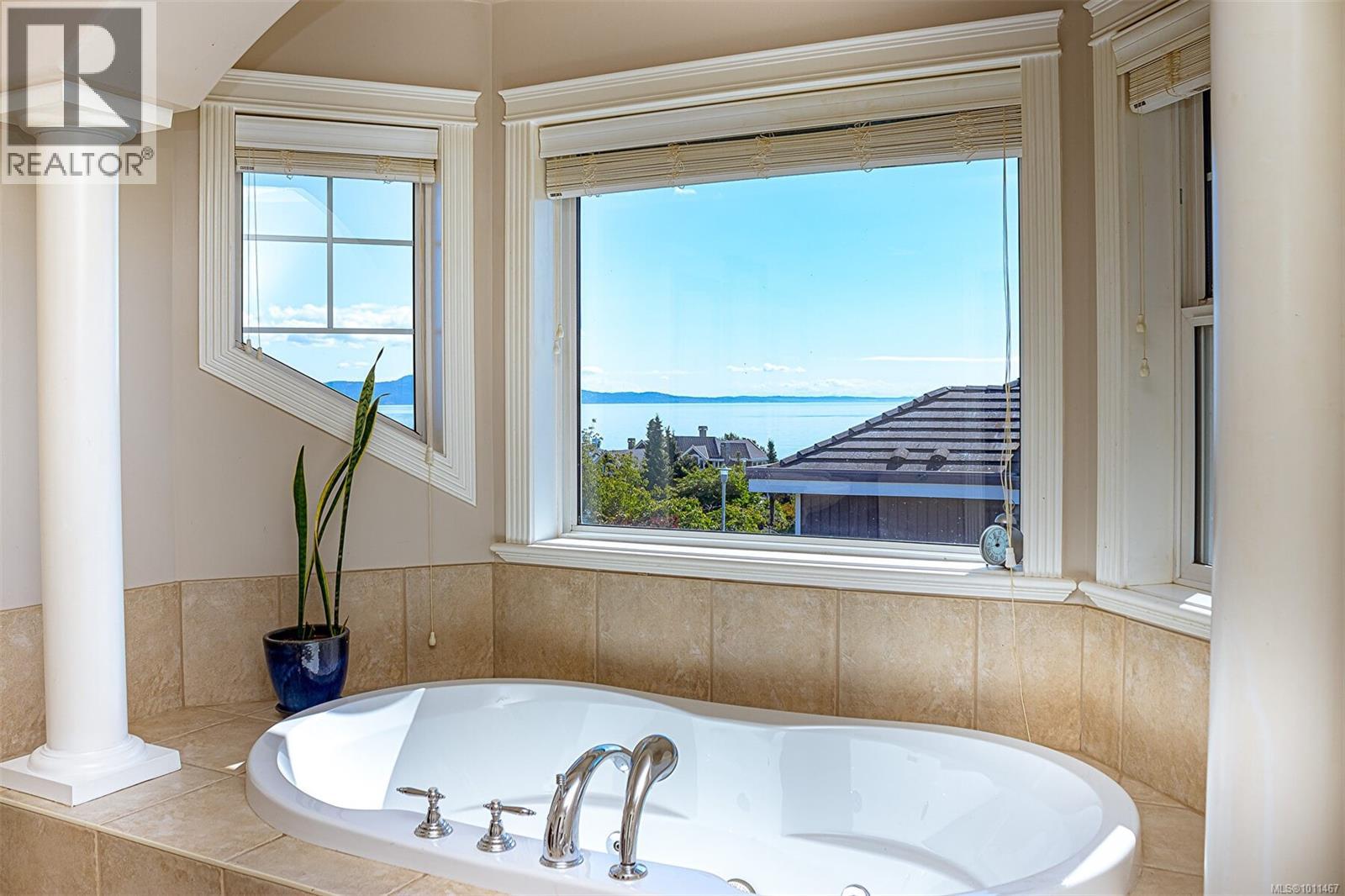 Photo 19 of 4566 Gordon Point Dr, Saanich BC