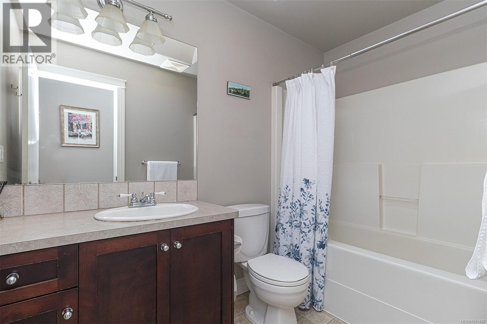 Photo 13 of 4566 Gordon Point Dr, Saanich BC