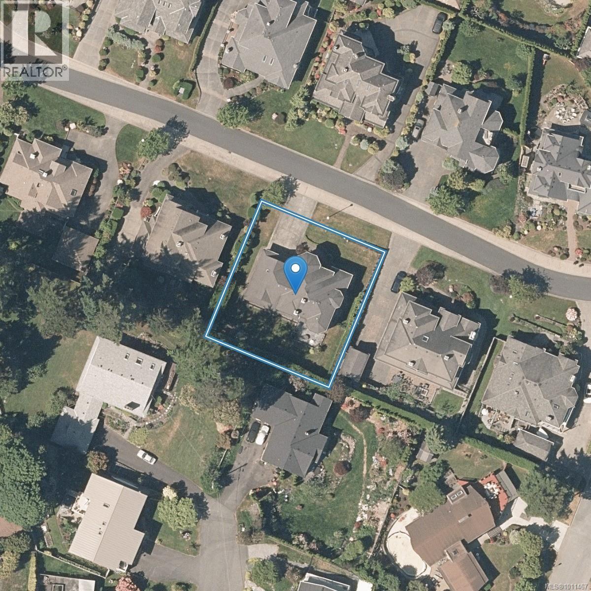 Photo 10 of 4566 Gordon Point Dr, Saanich BC