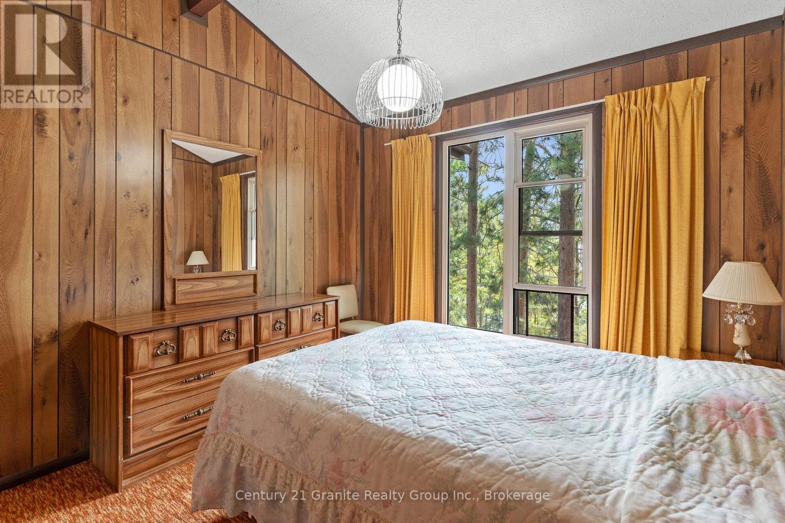 Photo 4 of 1031 Statesman Drive, Minden Hills ON