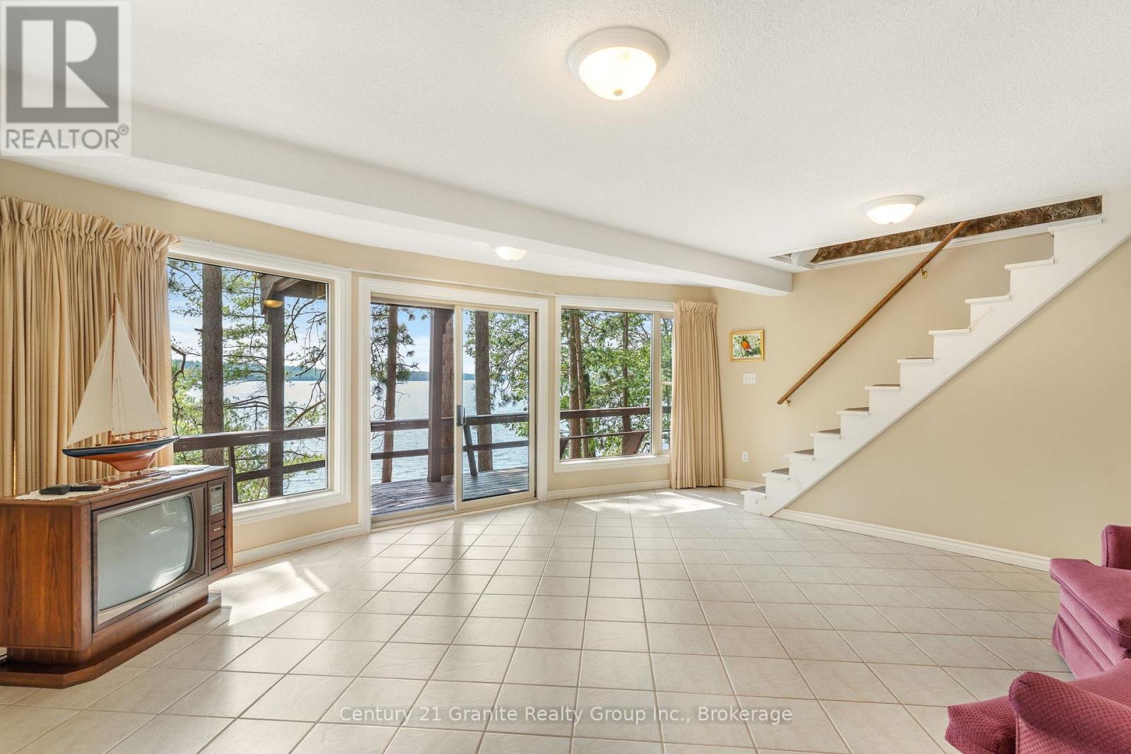 Photo 28 of 1031 Statesman Drive, Minden Hills ON