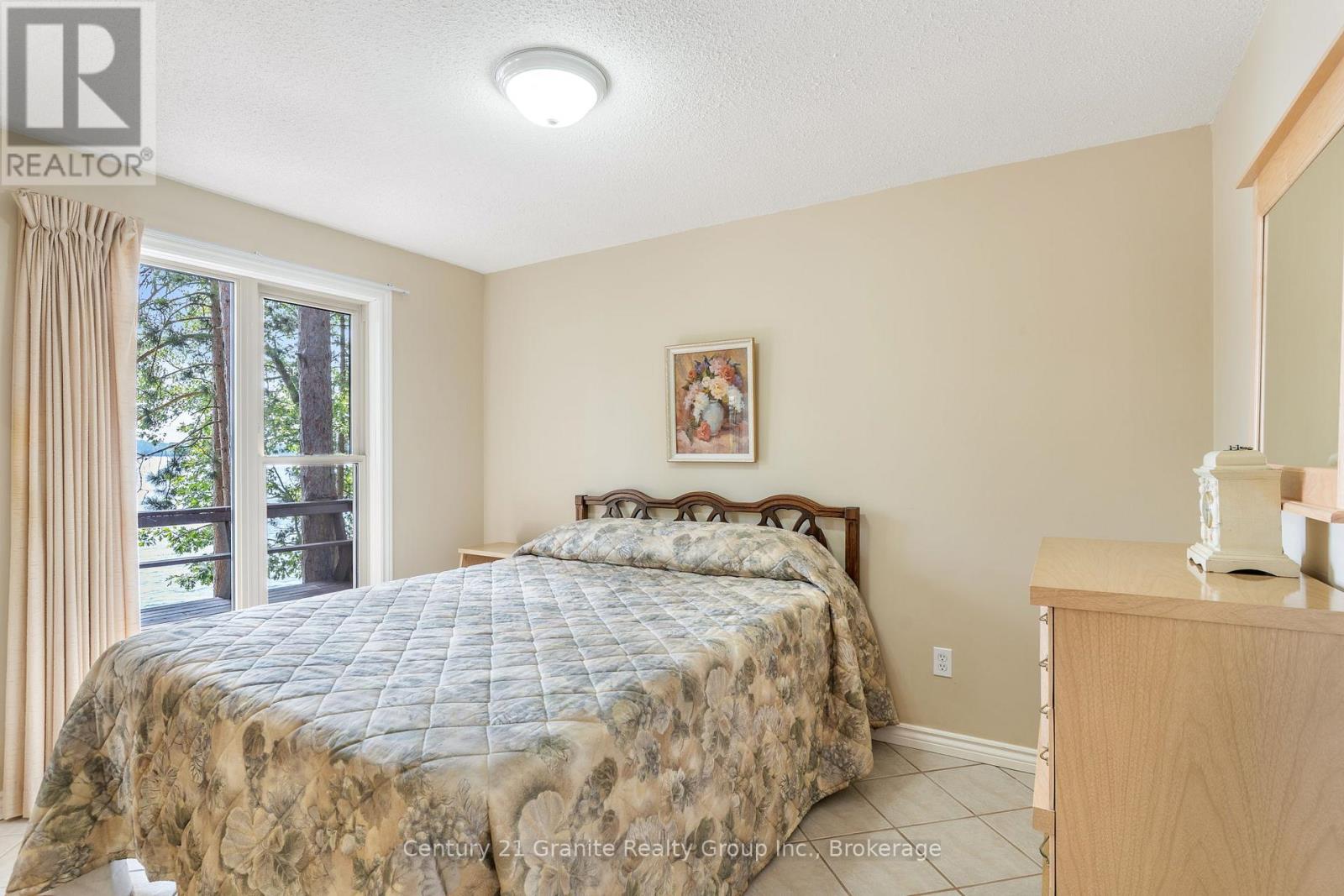 Photo 18 of 1031 Statesman Drive, Minden Hills ON
