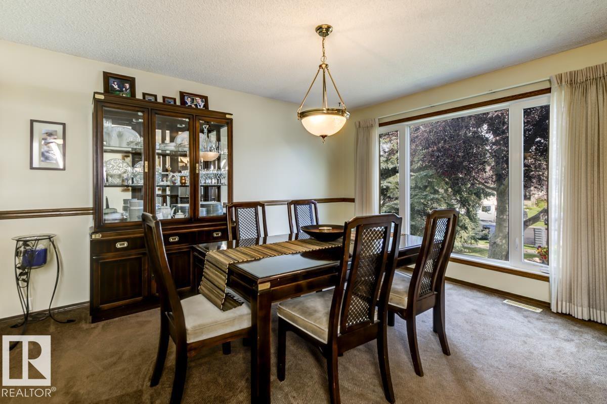 Photo 29 of 8 Regal Wy, Sherwood Park AB