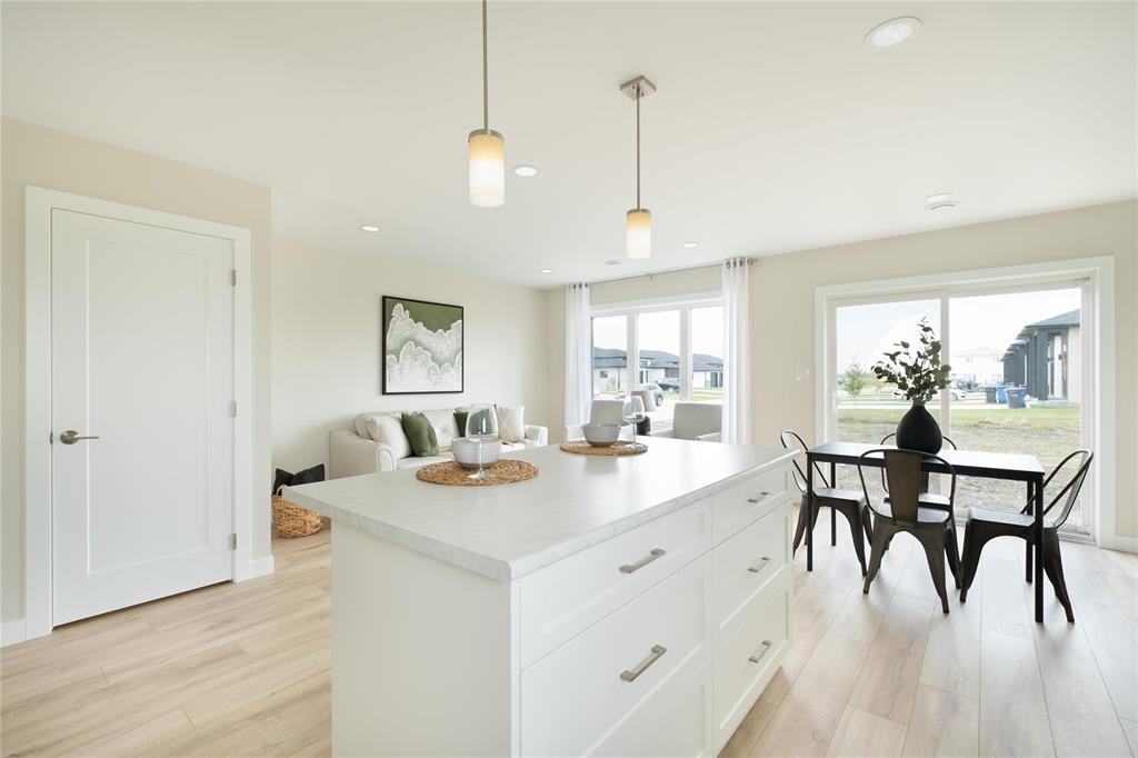 Photo 8 of 225 Kingshead Road, Niverville MB