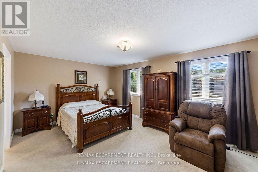 Photo 1 of 82 Griffith Drive, Grimsby ON