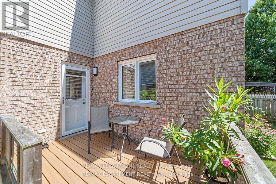 Photo 8 of 82 Griffith Drive, Grimsby ON