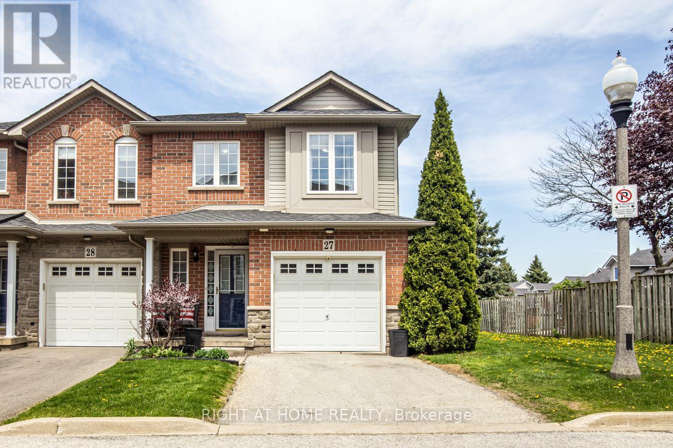 Single Family House for Sale in    SOUTHSIDE PLACE Hamilton (Mountview) 