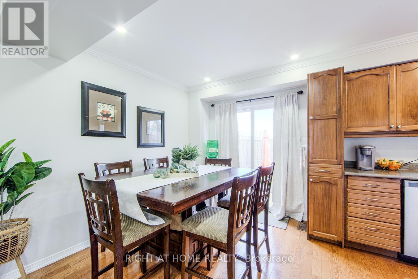 Single Family House for Sale in    SOUTHSIDE PLACE Hamilton (Mountview) 