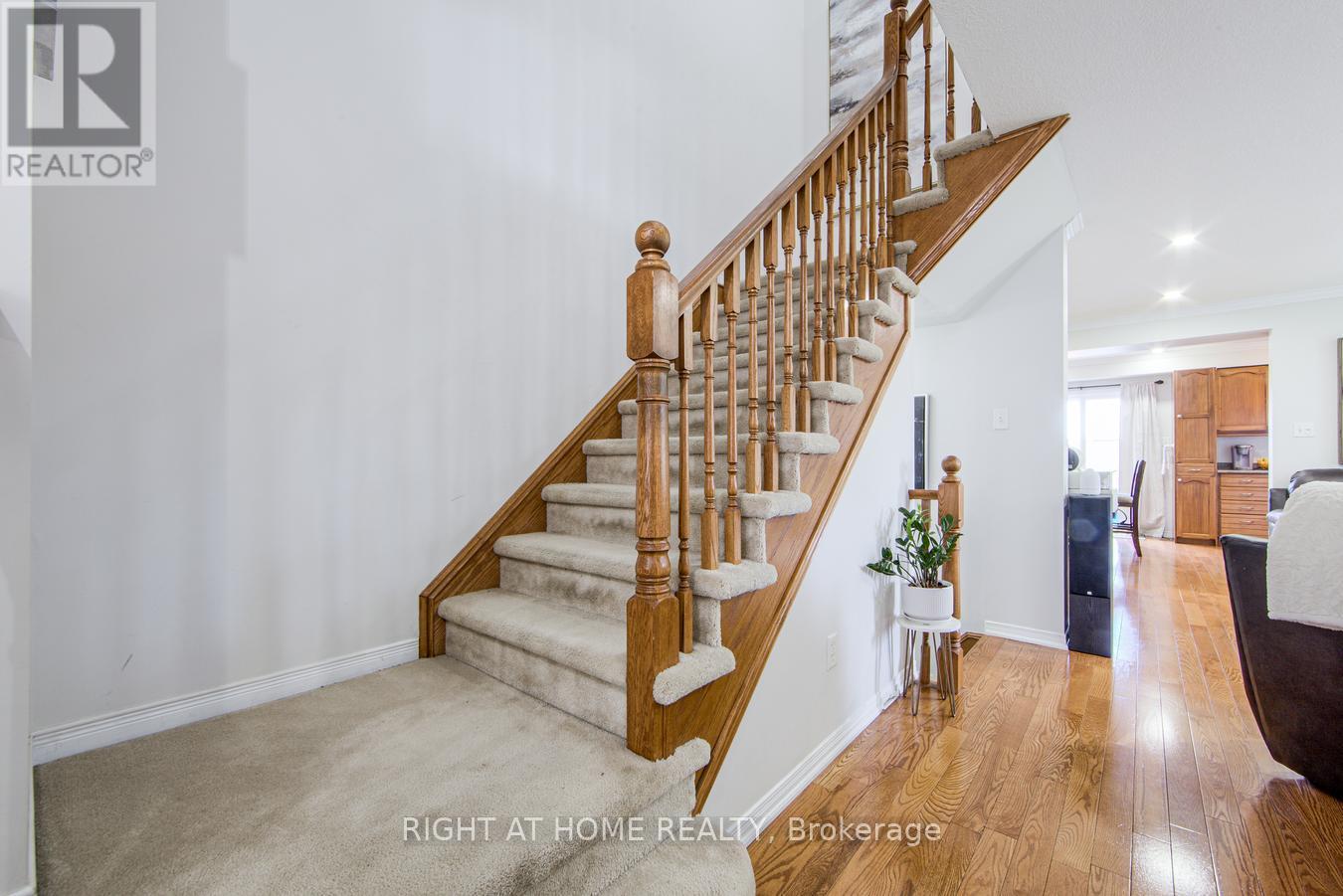 Single Family House for Sale in    SOUTHSIDE PLACE Hamilton (Mountview) 