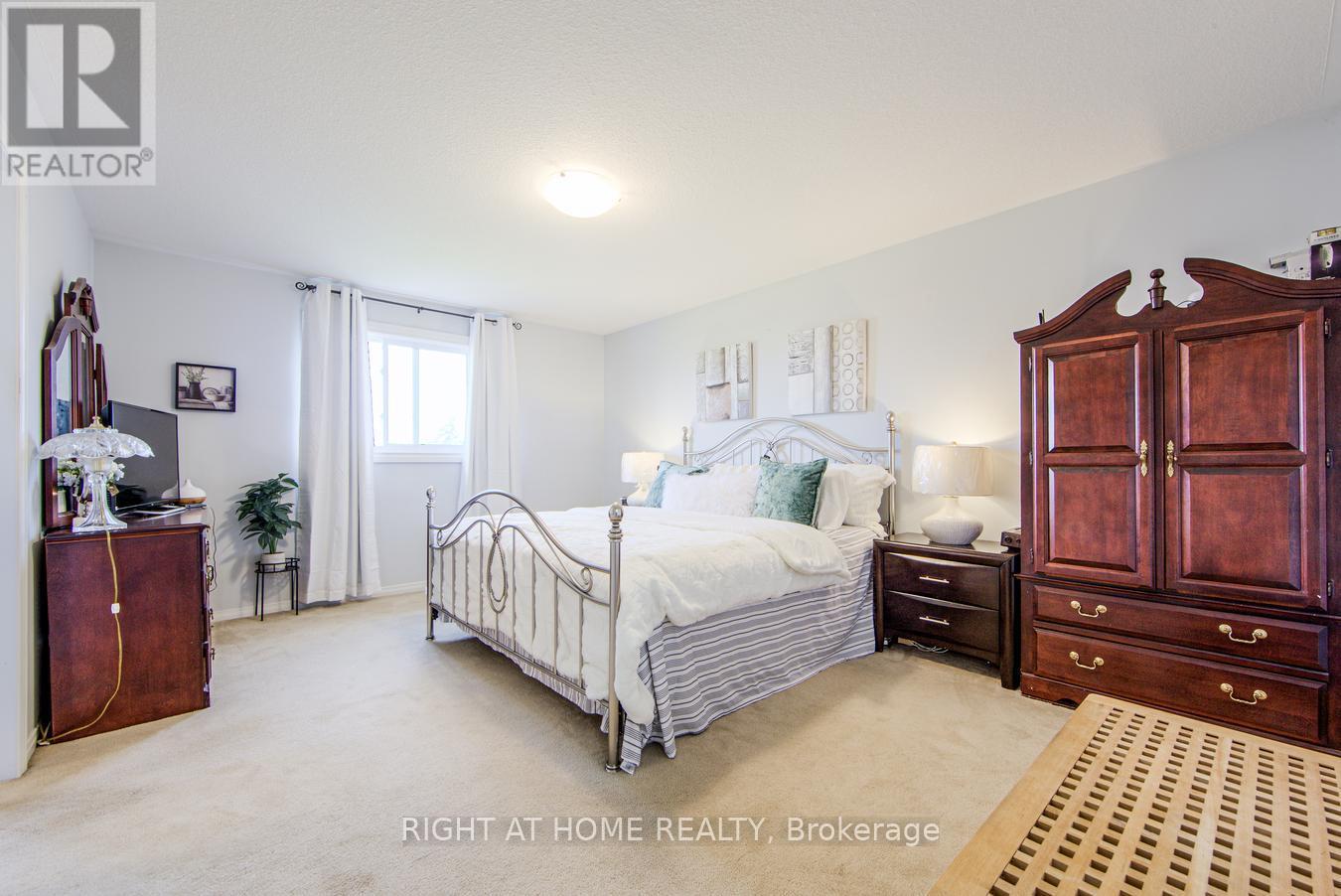 Single Family House for Sale in    SOUTHSIDE PLACE Hamilton (Mountview) 