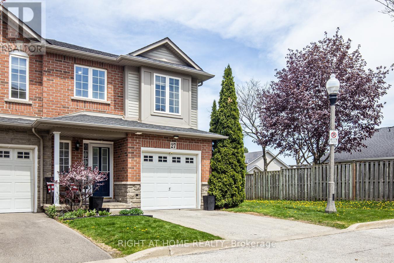 Single Family House for Sale in    SOUTHSIDE PLACE Hamilton (Mountview) 