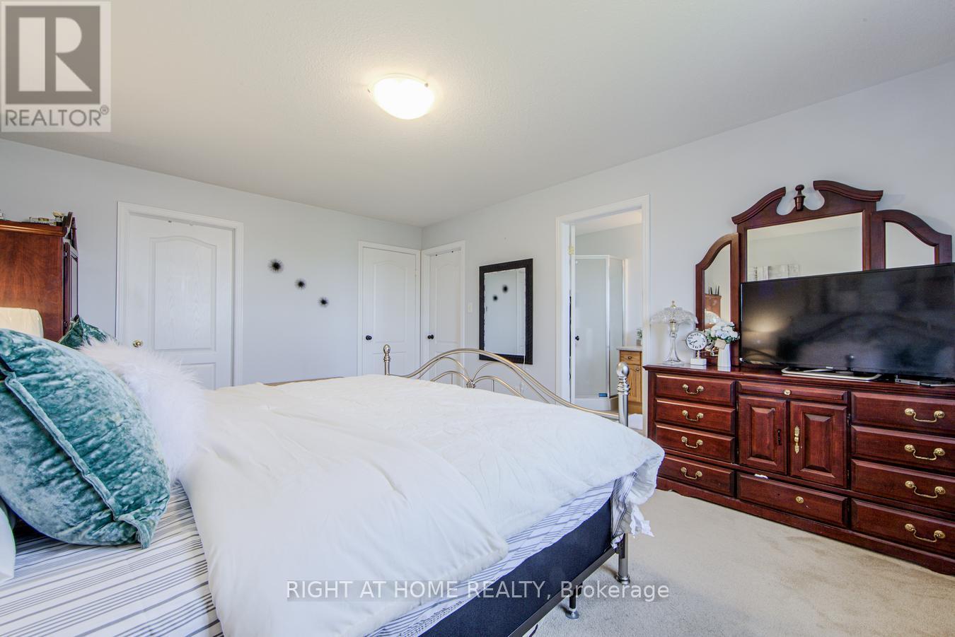 Single Family House for Sale in    SOUTHSIDE PLACE Hamilton (Mountview) 