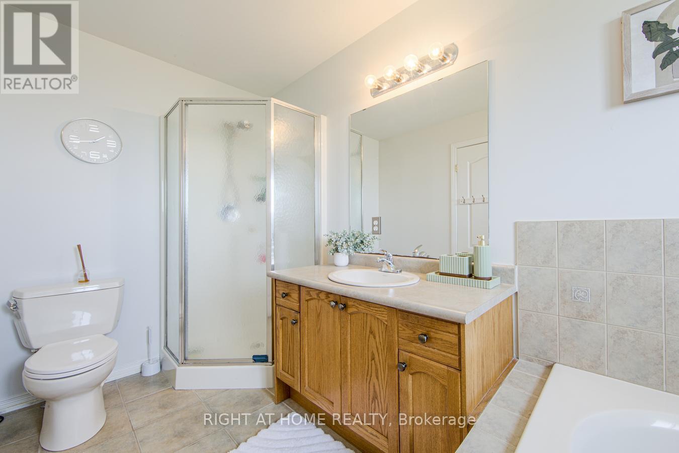 Single Family House for Sale in    SOUTHSIDE PLACE Hamilton (Mountview) 