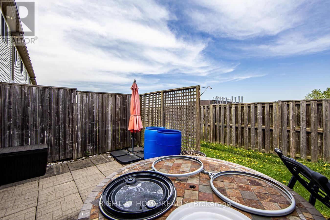 Single Family House for Sale in    SOUTHSIDE PLACE Hamilton (Mountview) 