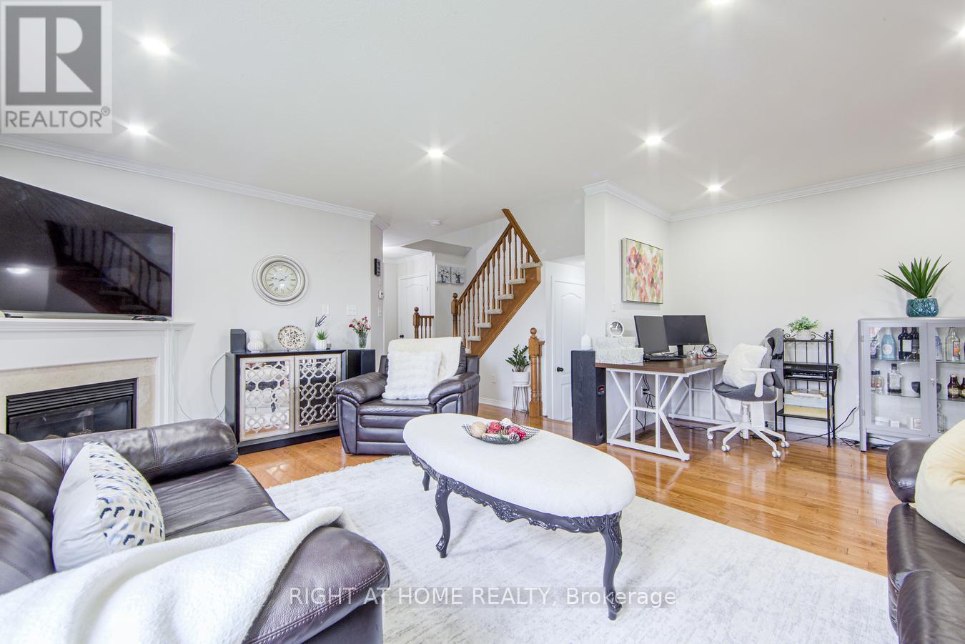 Single Family House for Sale in    SOUTHSIDE PLACE Hamilton (Mountview) 